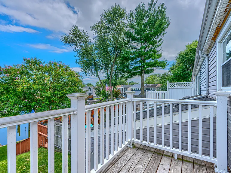 209 Bridge Dr — Photo 43