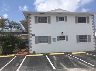 Dell Manor Condominium, Hollywood, FL 33020