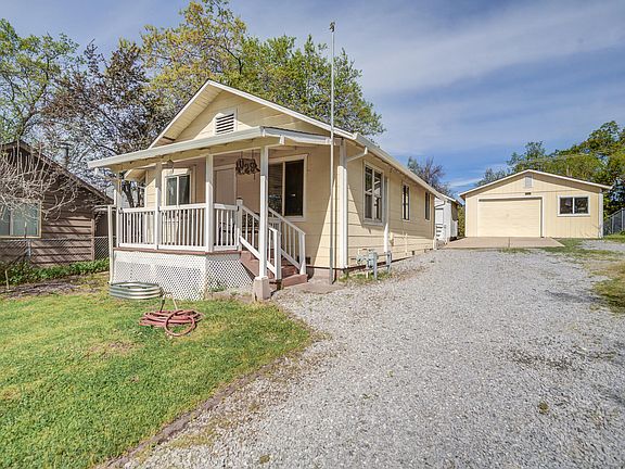 4th image of 4029 Flower St
