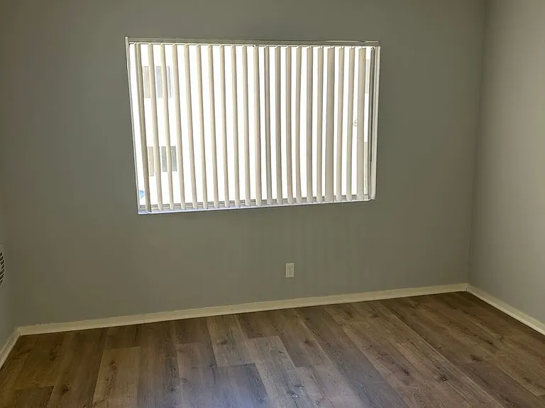 400 S. Kingsley Drive — Photo 25