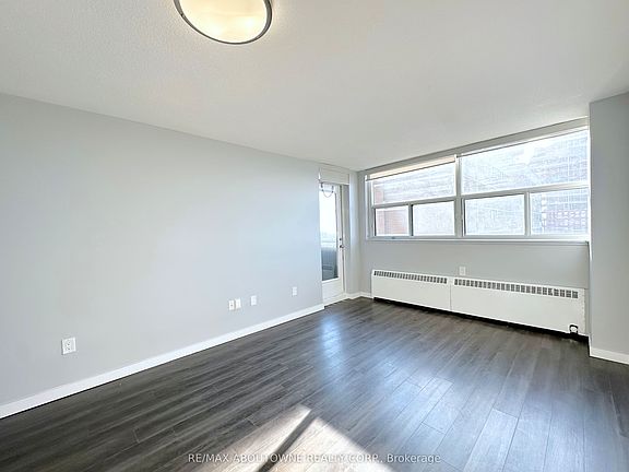 4th image of 255 Main St #211