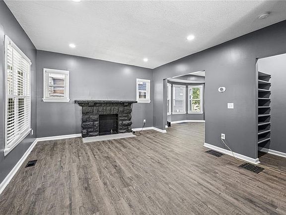 5th image of 4010 Montgall Ave