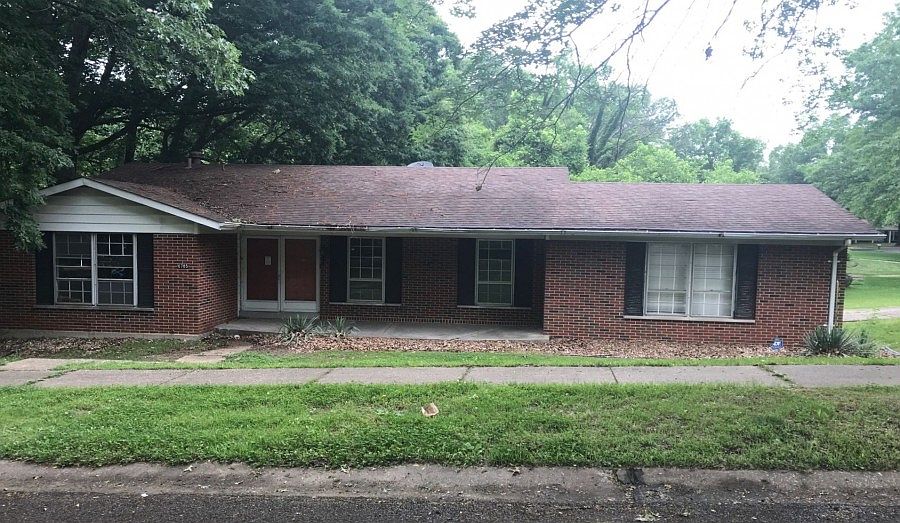 1st image of 6785 Champaigne Dr