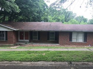6785 Champaigne Dr, Florissant, MO 63033