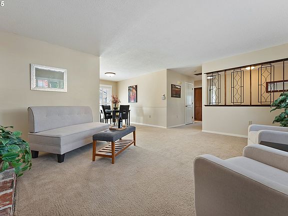 5th image of 15920 SW Royalty Pkwy