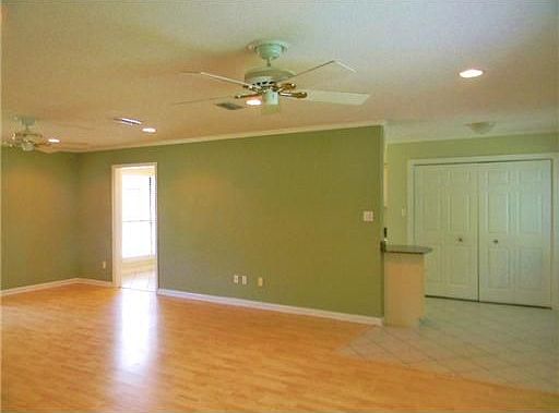 5th image of 2604 Windward Dr