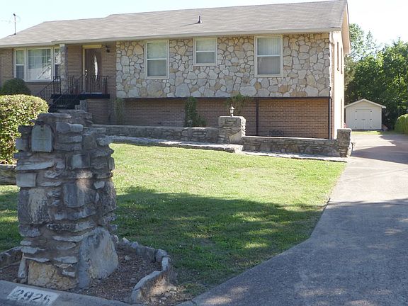 2nd image of 2925 Cherry Hills Dr