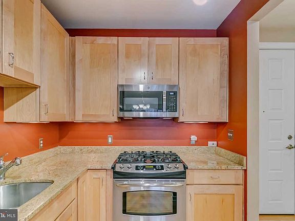 4th image of 2200 N Westmoreland St Unit 225