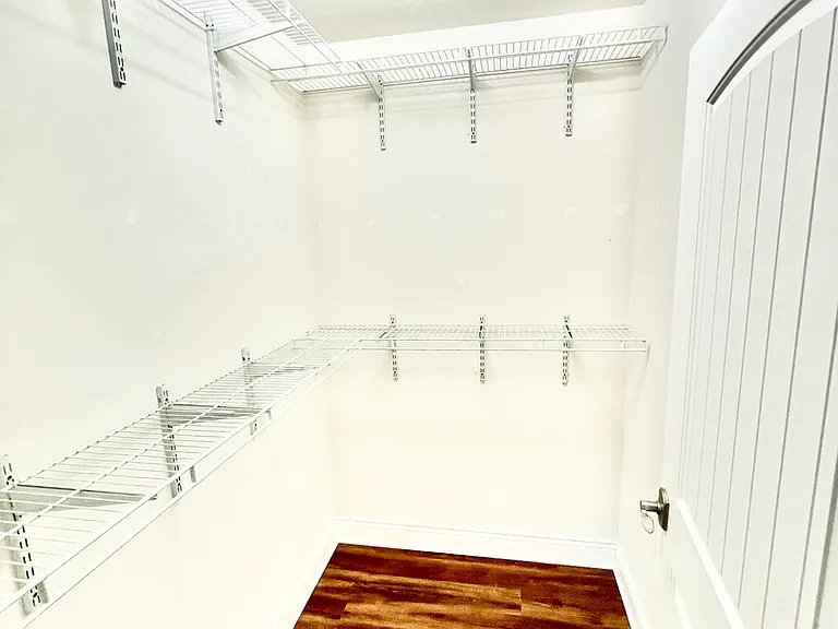 941 N Swift Rd #104 — Photo 16