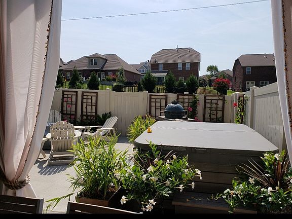 3rd image of 1432 Channing Dr