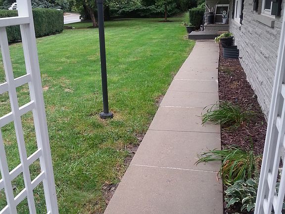 4th image of 1212 S Cotner Blvd