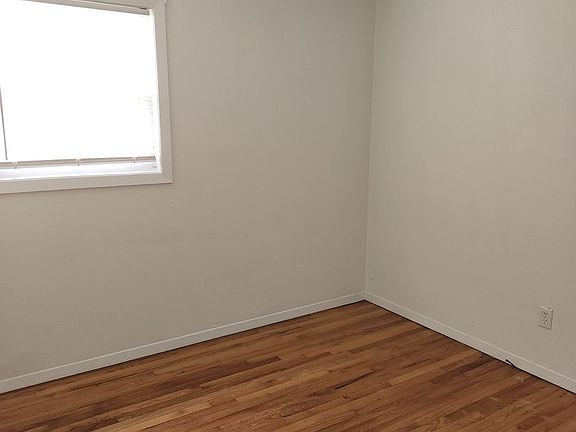 3rd image of 2236 Corbett Ave