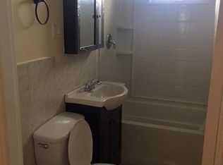 18 Hall St #3, New Bedford, MA 02740