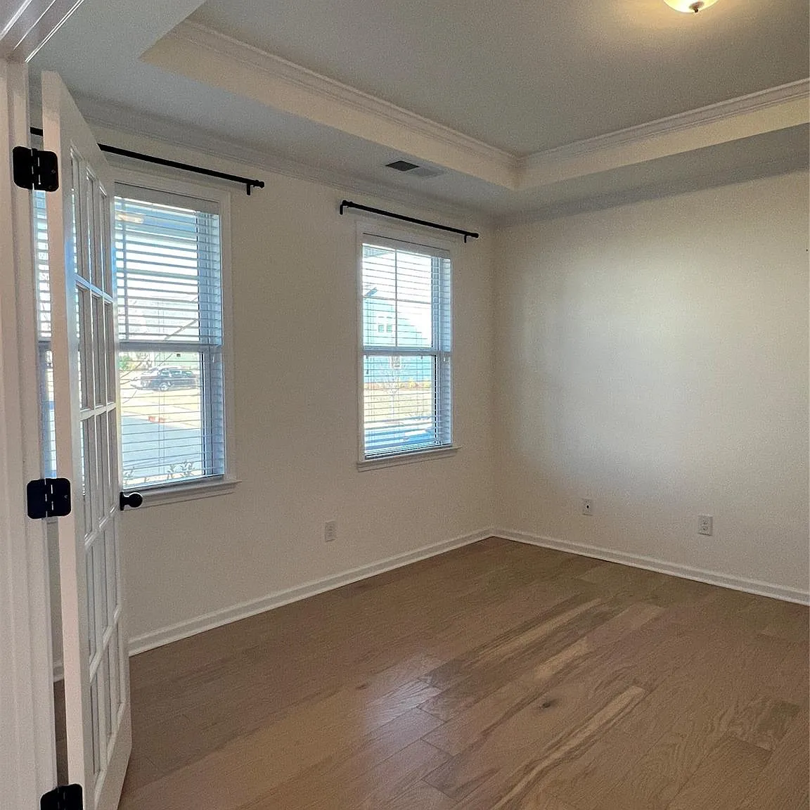 4 bed, 3.5 bath, 3314 sqft, $3,100 — Photo 3