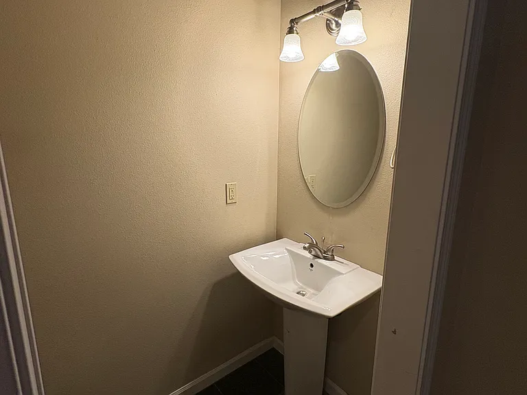 2725 SW Metolius Ave — Photo 6
