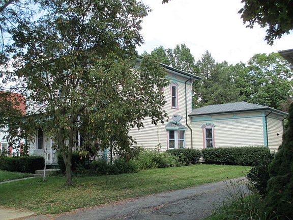 2nd image of 89 Markey St