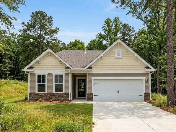 10300 Hamish Dr, Zebulon, NC 27597