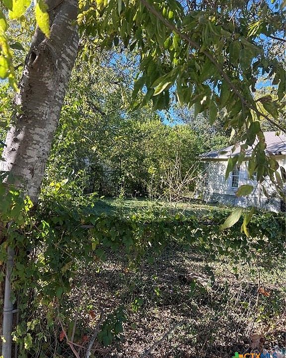 2nd image of 508 Henderson St