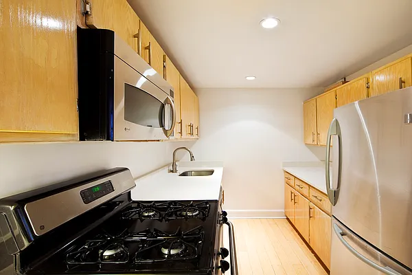 Rented by R New York | media 3