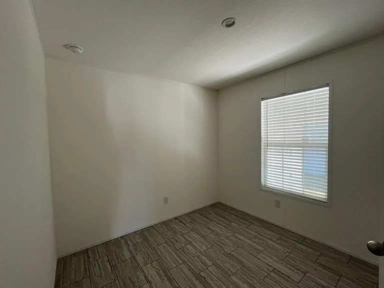 18 Eland Dr #18 — Photo 15