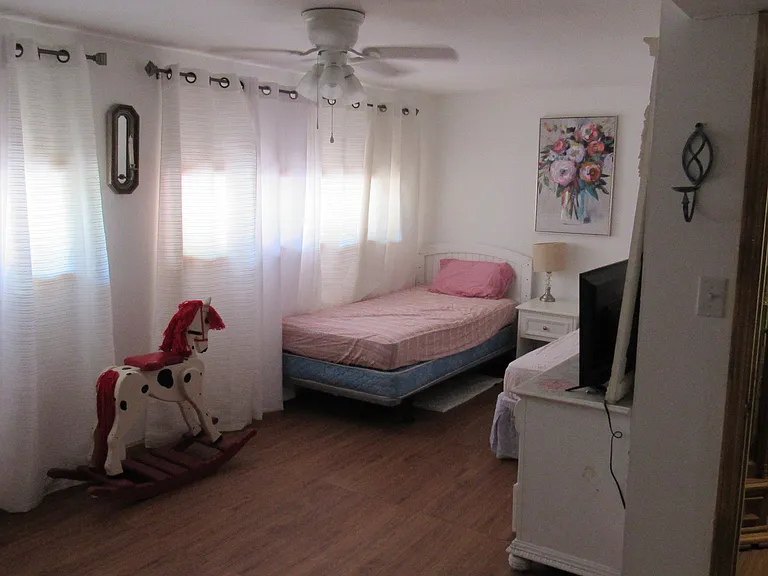 340 Goheen St — Photo 26