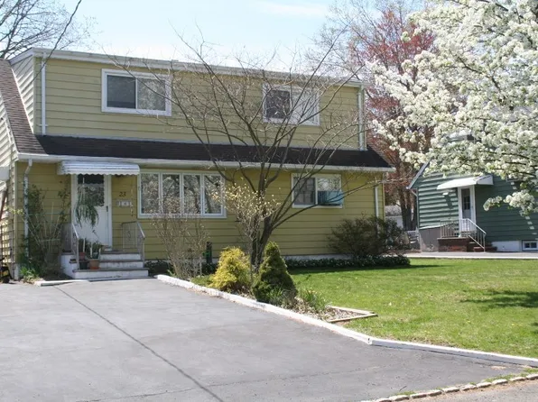 23 Carlson Pkwy, Cedar Grove, NJ 07009
