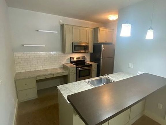 3rd image of 226 S Hill Ave APT 106