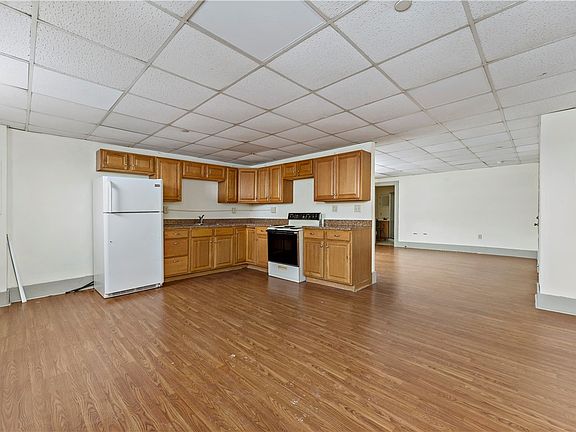3rd image of 329 14th St