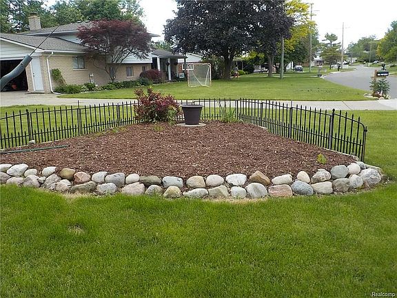 5th image of 788 Tanview Dr