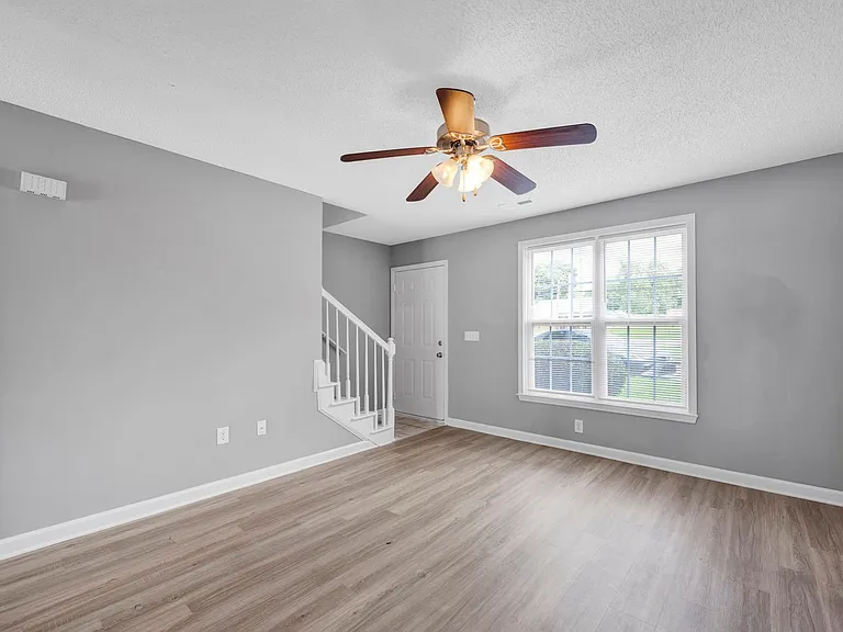 500 Jackson Park Rd — Photo 8