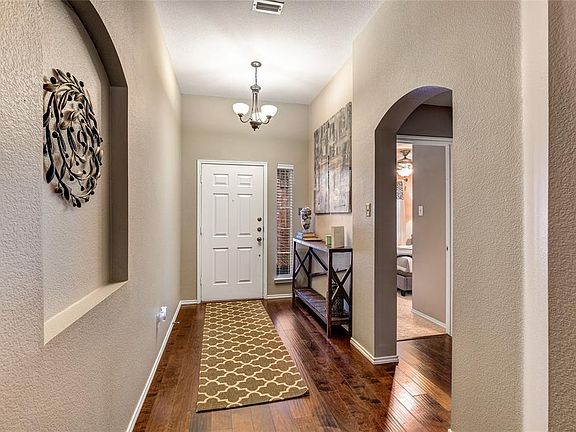 4th image of 6016 Moor Hen Dr