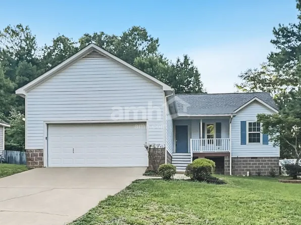 812 Perry Howard Rd, Fuquay Varina, NC 27526