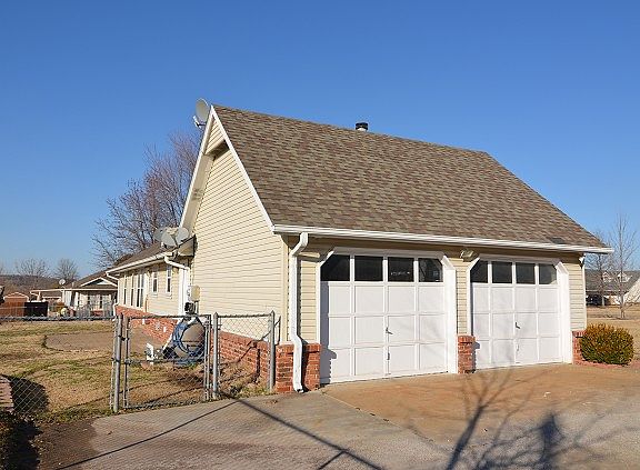 5th image of 14760 Cedar Dr
