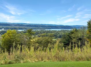 5149 Shamrock Ln, Cassville, WI 53806