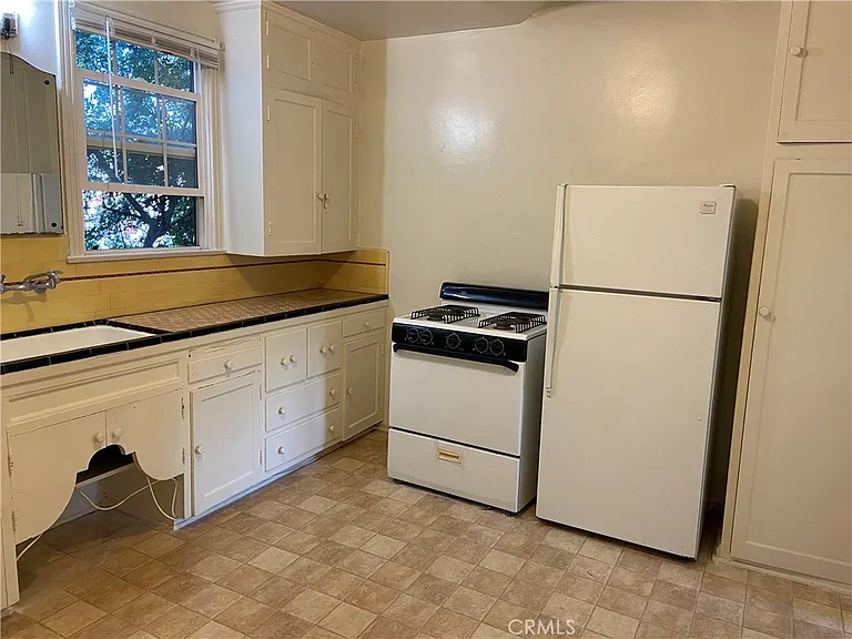 6956 N San Gabriel Blvd #1 — Photo 4