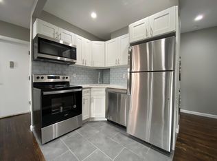 215 W 3rd St #2R, Mount Vernon, NY 10550