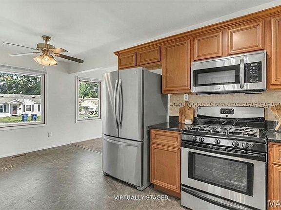 2nd image of 10724 Saint Matthew Ln