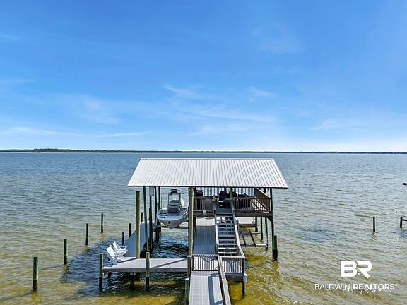 4th image of 9496 Bay View Dr