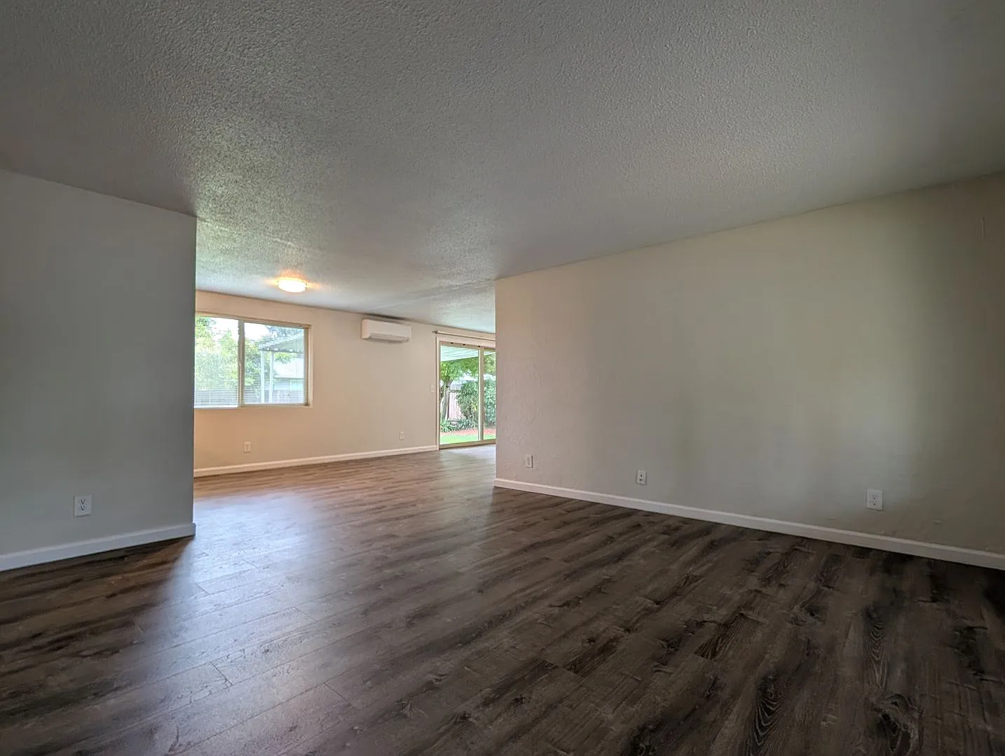 Beautiful 3-Bedroom, 2-Bath Ranch Style Home With Great Yard Space! — Photo 4