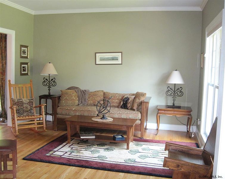 4th image of 52 OAK TREE Lane
