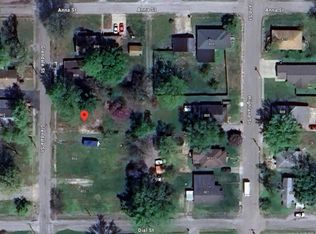 806 Glendale St, Benton, IL 62812
