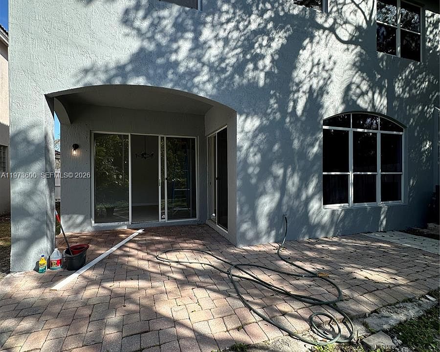 1st image of 4946 SW 38th Way