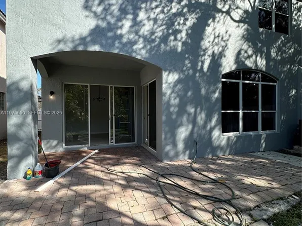 4946 SW 38th Way, Fort Lauderdale, FL 33312