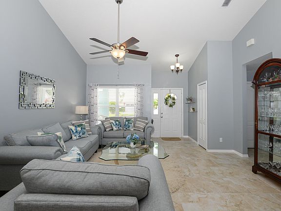 5th image of 343 NW Tuscany Way