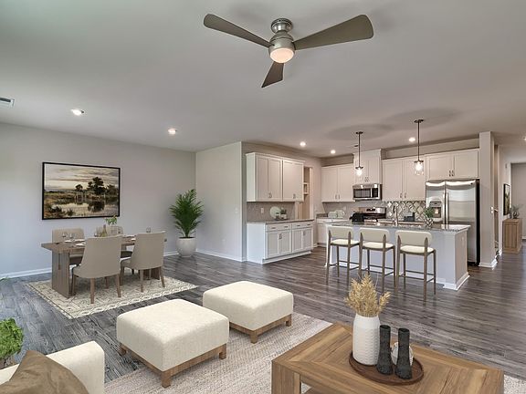 5th image of 119 Bloomsbury Dr