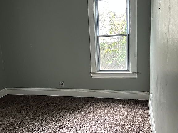 4th image of 1429 E 94th St