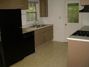 2nd image of 2565 E Forest Dr