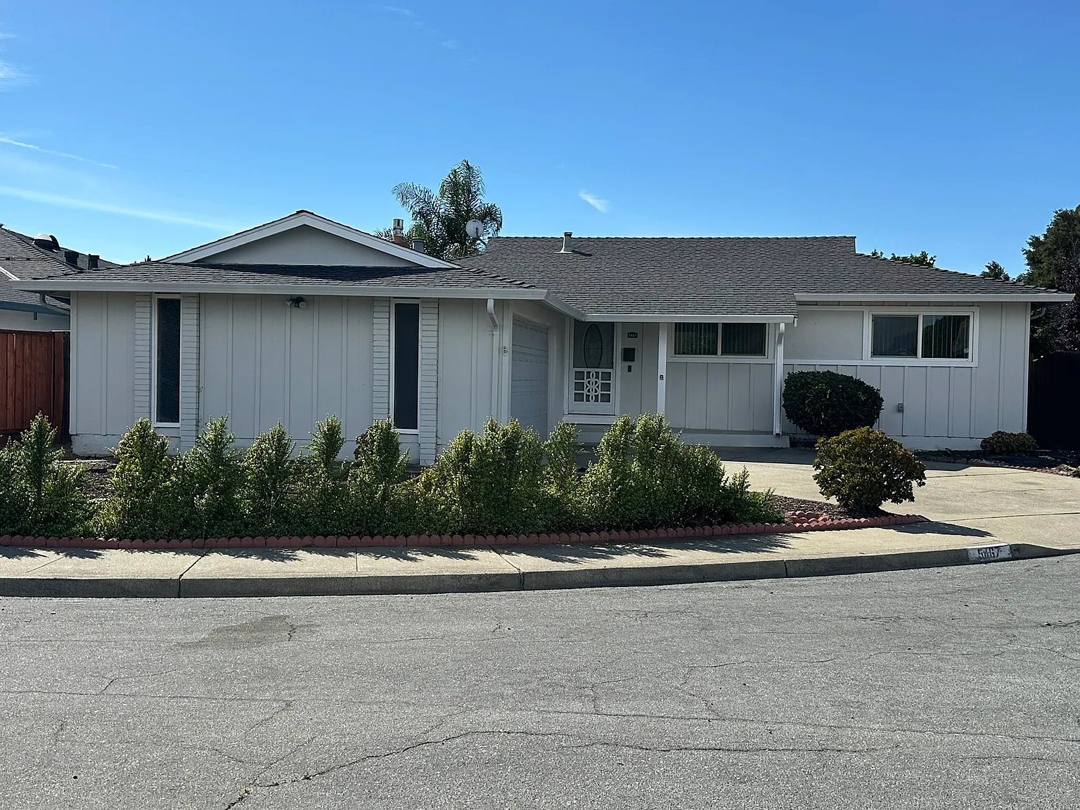 3 bed, 1448 sqft, $3,950 — Photo 1
