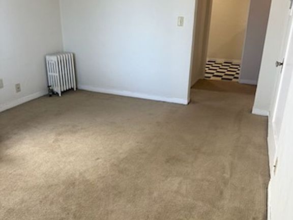 5th image of 715 40th St #15