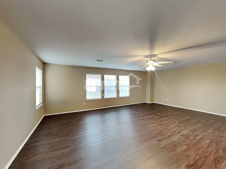 9618 Lasbury Dr — Photo 12